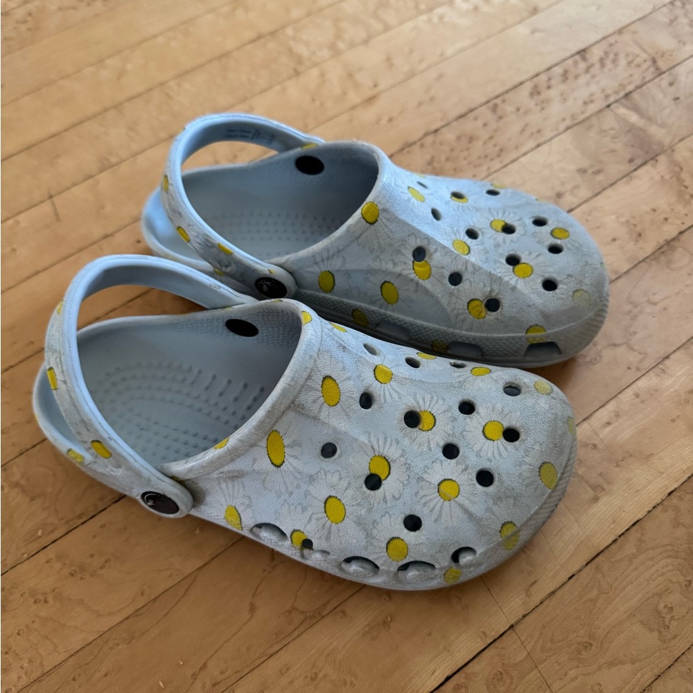 Women’s Crocs Light Blue and Yellow Clogs
